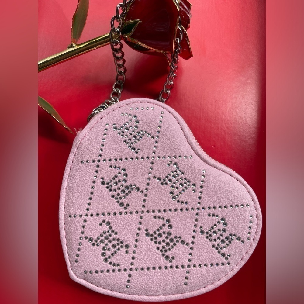 Juicy Couture Pink Heart Wristlet with Silver Chain, Juicy Couture Wallet. - Picture 10 of 10